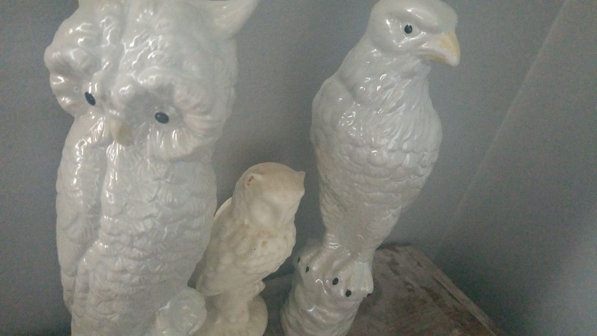 Bird statue figurines