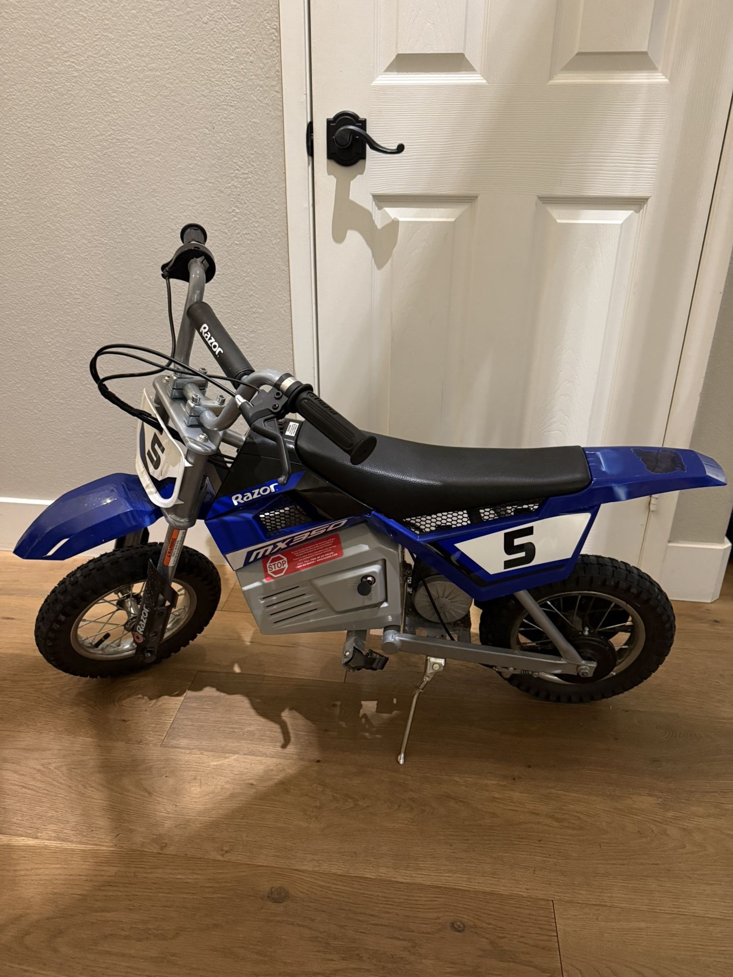 Razor MX350 Dirt Electric Bike for Sale in Spring Valley, CA - OfferUp