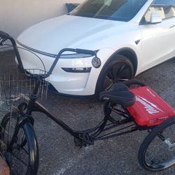 TRICYCLE 3 WHEELER WHEEL WITH BASKET only $60! Betta HURRY 😉😄