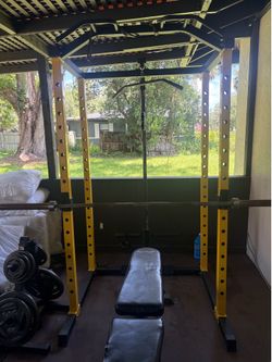 Squat rack with weights