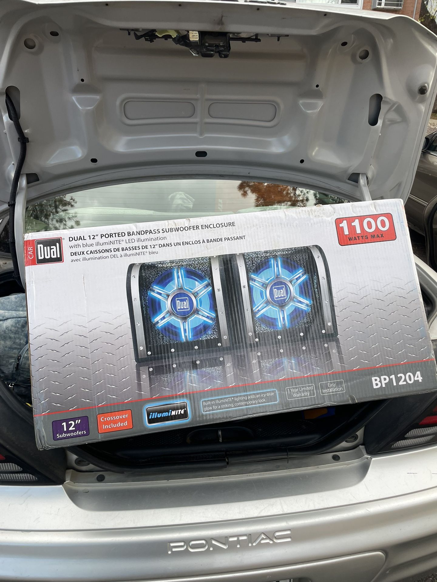 CarDual Subwoofer 12” And Boss Audio Amplifier