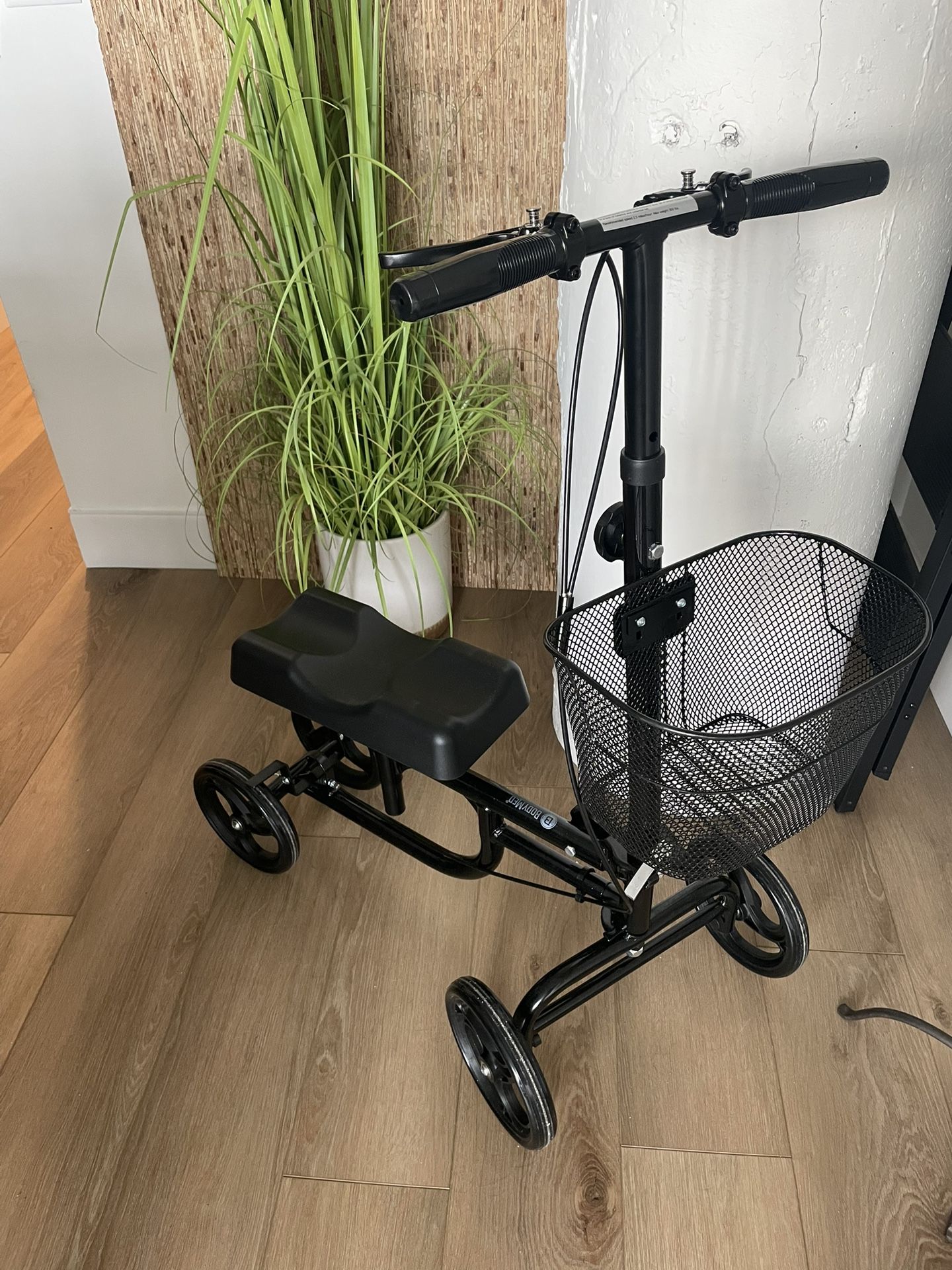 BodyMed Knee Walker With Dual Brakes, Metal Basket And Knee Cover