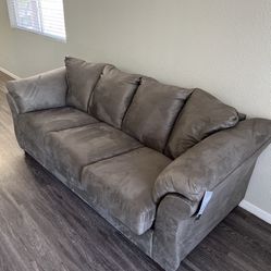 Ashley Furniture Couch And Recliner 