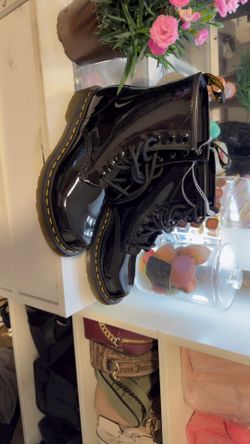 Dr martens size 6 ***BRAND NEW**