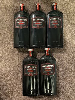 Limited edition aviation Deadpool bottles set of 5 empty!