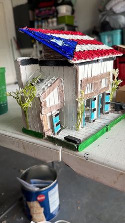 Casita hecha de paletitas