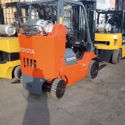 Forklift Toyota 7000# Triple Mast 