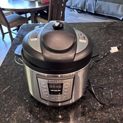 Insta Pot Pressure Cooker