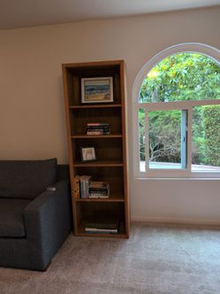 Bookshelf 2ft wide x 6ft tall