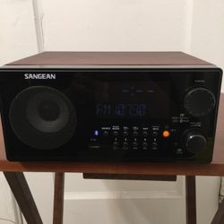 Sangean WR-22WL AM/FM-RDS/Bluetooth/USB Table-Top Digital Tuning Receiver