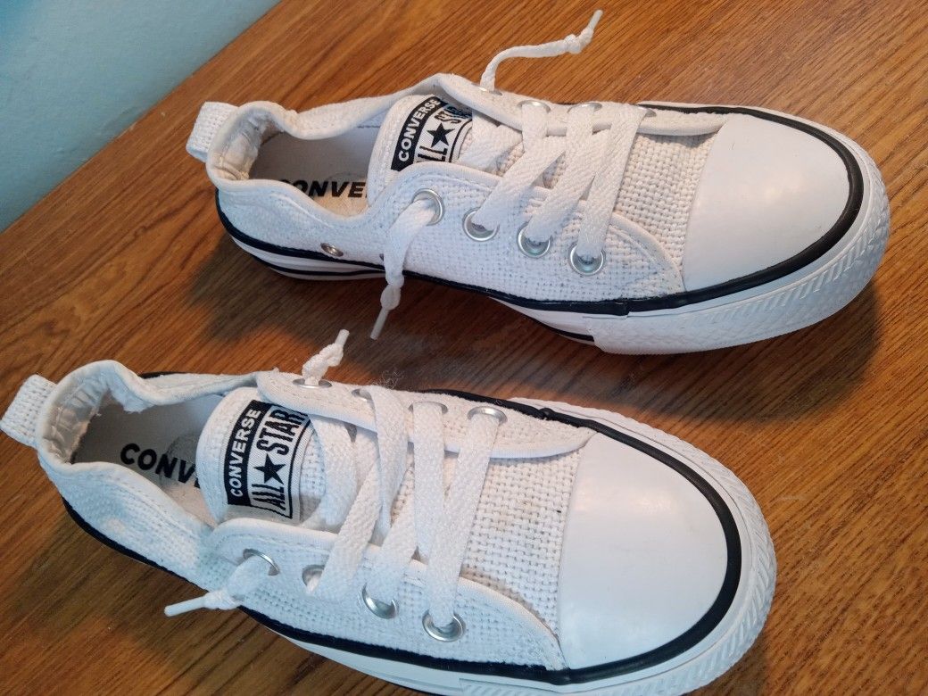 Student Converse Shoes Sz 6 Good Condition