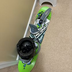 Snowboard + Helmet 