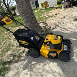 DEWALT
21 in. 196cc E-GOV Engine 3-in-1 Gas RWD Self-Propelled Lawn Mower with High Rear Wheels