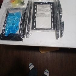 Low Profile Wall Mount TV .. NEW. !!!