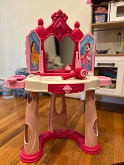 Vanity table