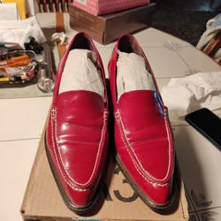 Woman's Donald J Pliner Flats 