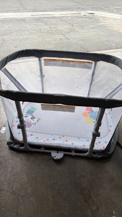 Baby playpen