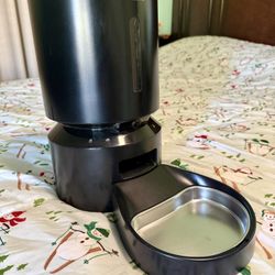 Petlibro Cat dry food dispenser