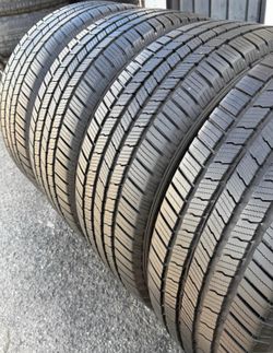 245 60 18 Michelin I sell this Seth of tires with 80% life the 4