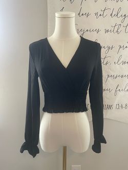 Altar’d State Size S Cropped V-Neck Long Sleeve Blouse