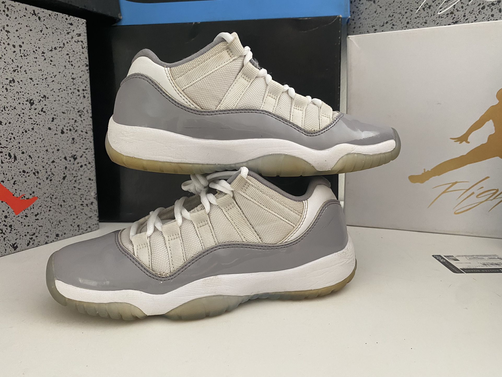 Air jordan 11 low Cement Grey size 5y ( pick up only)