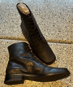 $5 Women’s 11 Coup D’etat Boots