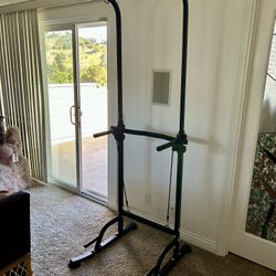 Pull Up & Dip Tower