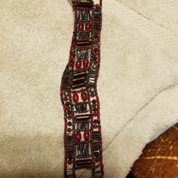 Handmade Bracelet 

Pretty handmade brown colors beaded bracelet 

Please go to my page and see other items that I have listed thank you for your inte