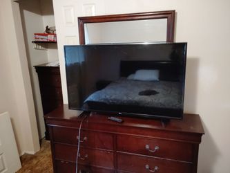 48 in. LG flat screen t.v.