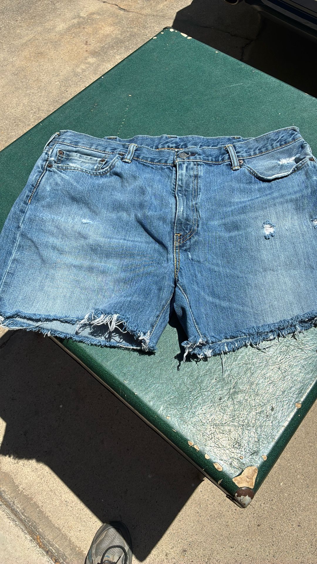 Levi 42” Shorts