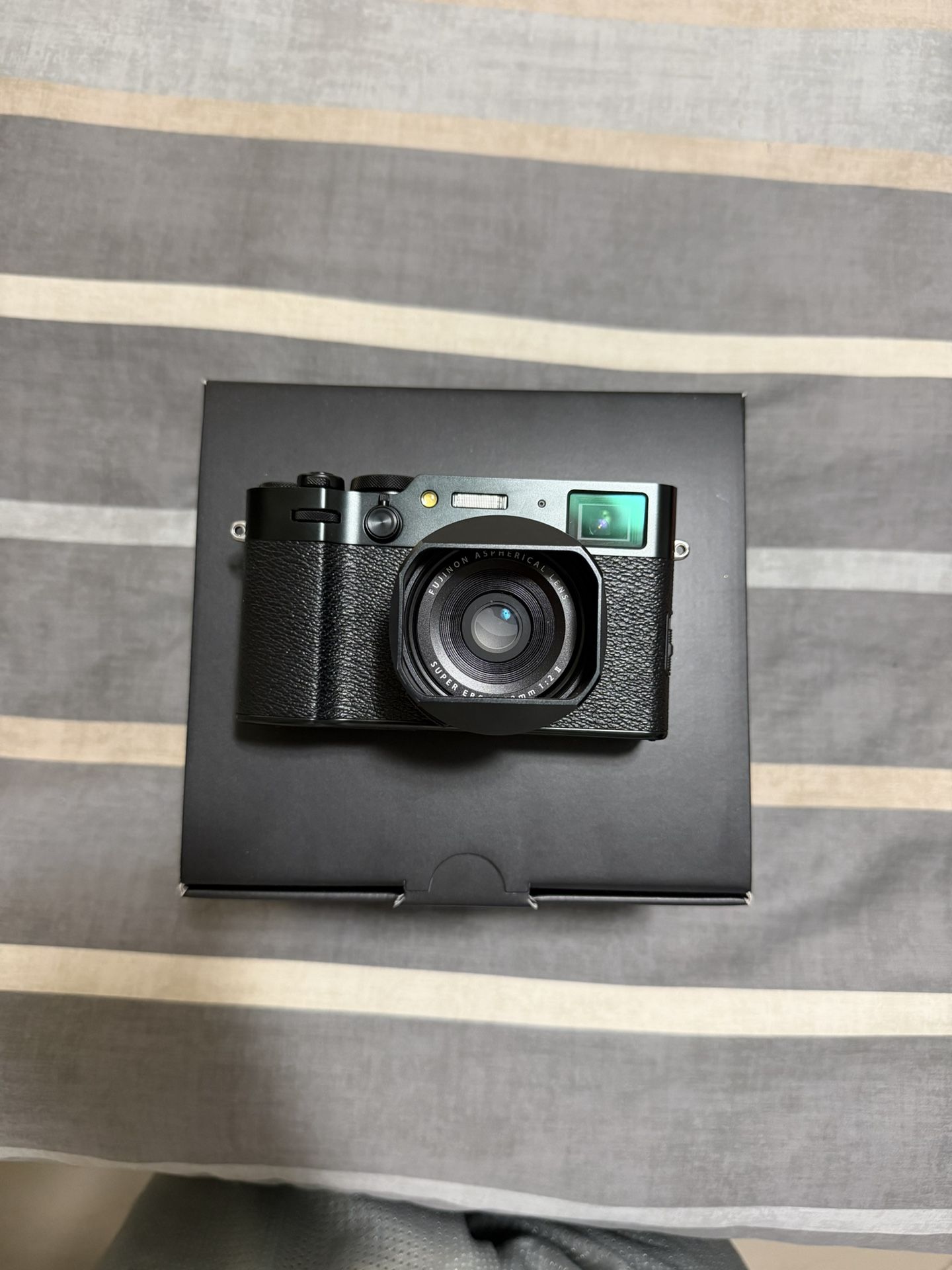 Fujifilm X100VI (Mint) 800 shots