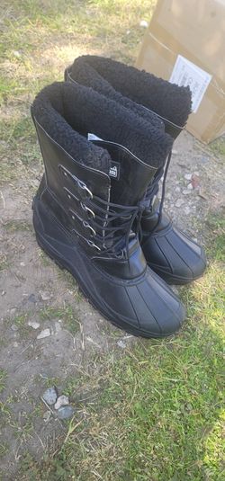 Snow boots size 13 men