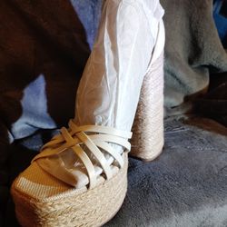 Sam Edelman Women's Kade Ankle Strap Platform Dress Sandals.  Ivory 


Size  11 M