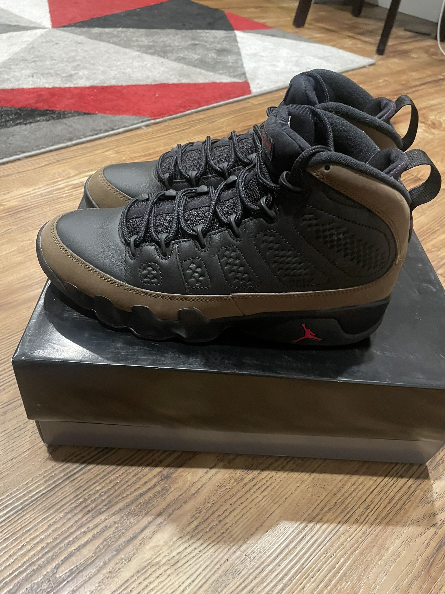 Air Jordan 9 Retro Olive Size 9