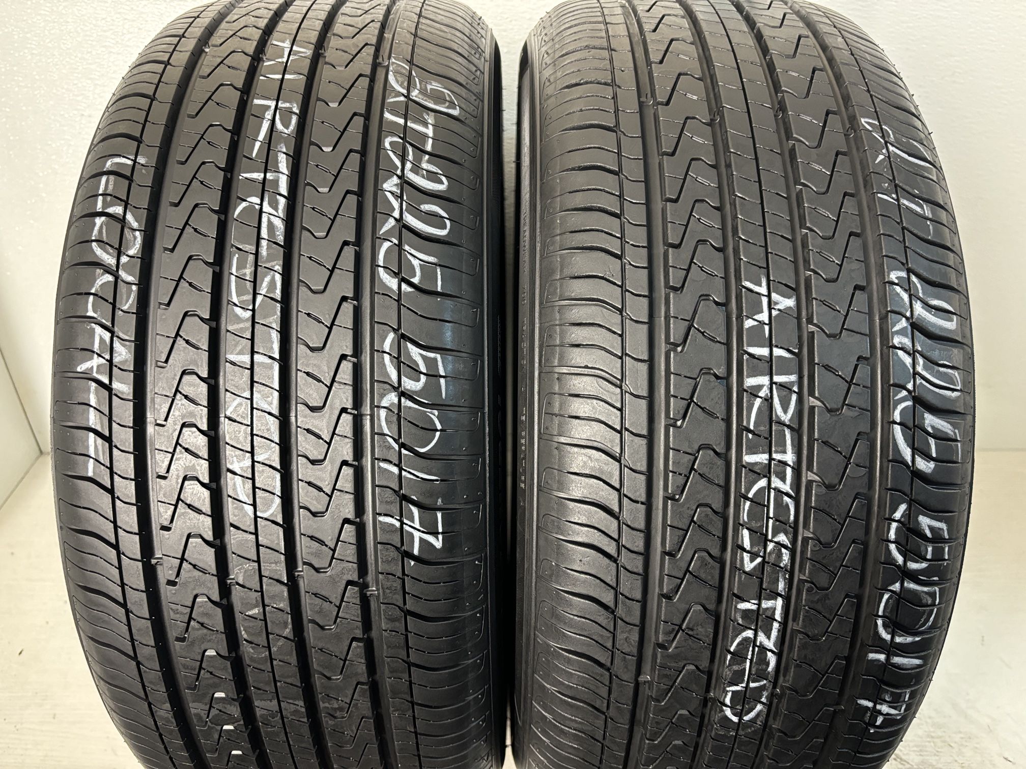 2 Tires 225 50 17 Hankook Mavis Traction Control Like New No Repairs