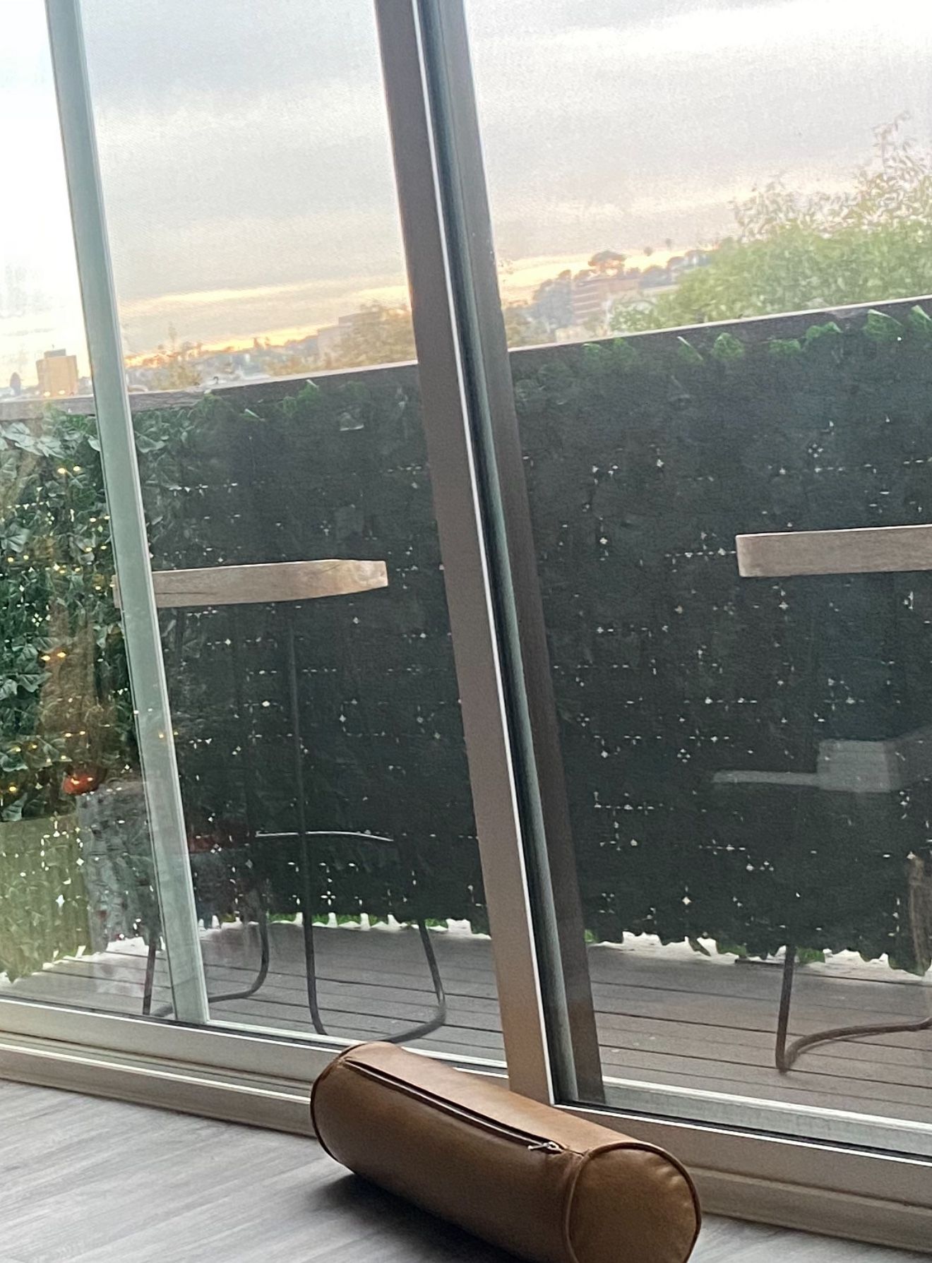 Wooden Bar Stools (Good Condition)