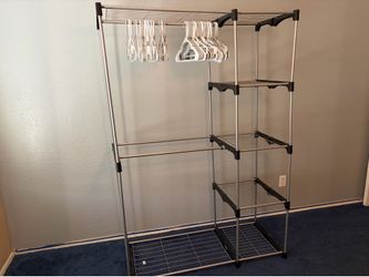 Free standing closet organizer