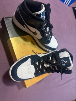 Air Jordan 1 Mid