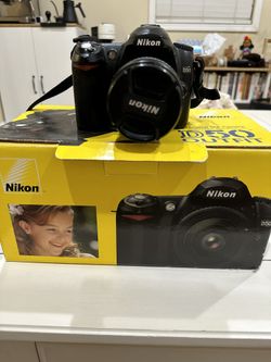 Nikon D50 DSLR Camera