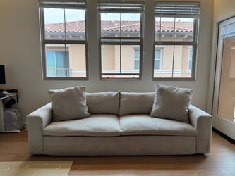 Living Spaces Utopia Sofa Couch