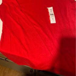 Ladies time and true red shirt scoopneck size small
