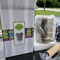 New Scented Solitude Wax Melt Warmer 
