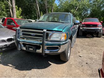 For Parts 1997 Ford Expedition Parting Out
