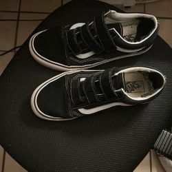 Men Velcro Vans 