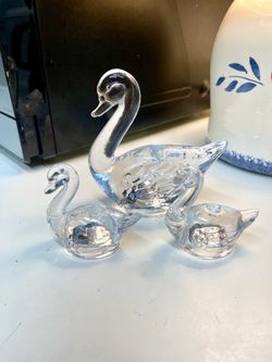 Clear vintage Glass Swan Figurine Set of 3