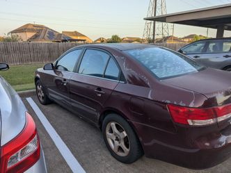 2008 Hyundai Sonata - quick sale (runs good and a/c)