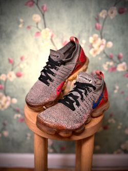 Nike Air VaporMax Women's Size 7.5 ( Pre-Owned)