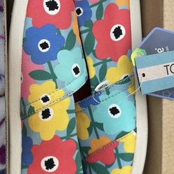 New Tom’s Shoes!