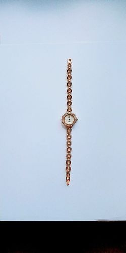 "NEW" Beautiful Elizabeth Taylor Gold-Tone "Copy" Watch w/cz Stones 7 1/2"