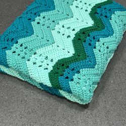 Homemade Vintage Crocheted Blanket 58”x45” 